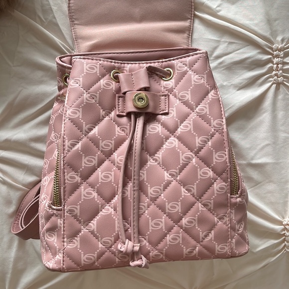 BRAND NEW NEVER USED BEBE medium bag pack - Picture 5 of 7